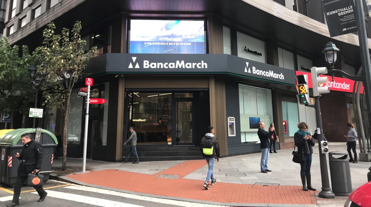 Banca March reduce un 40,7% su beneficio por el impacto del Covid en Corporación Alba