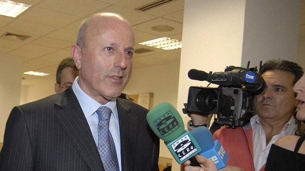 Tomás Olivo se convierte en el segundo accionista de Unicaja, con el 5,02% del capital de la entidad