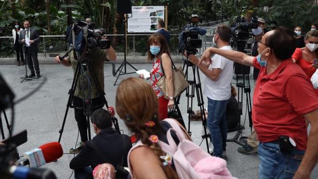 Increpan a Ábalos en Atocha por la gestión de los alquileres durante la pandemia