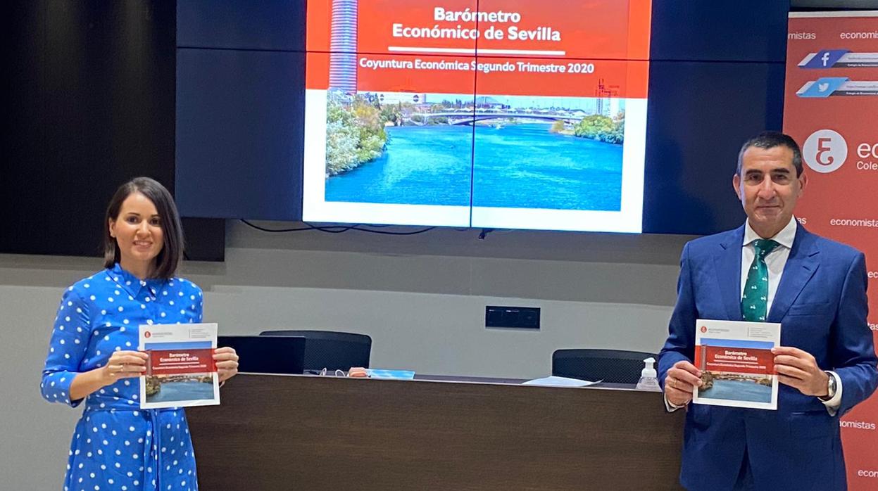 María del Carmen Delgado y Francisco J. Tato, en la presentación del Barómetro Económico de Sevilla