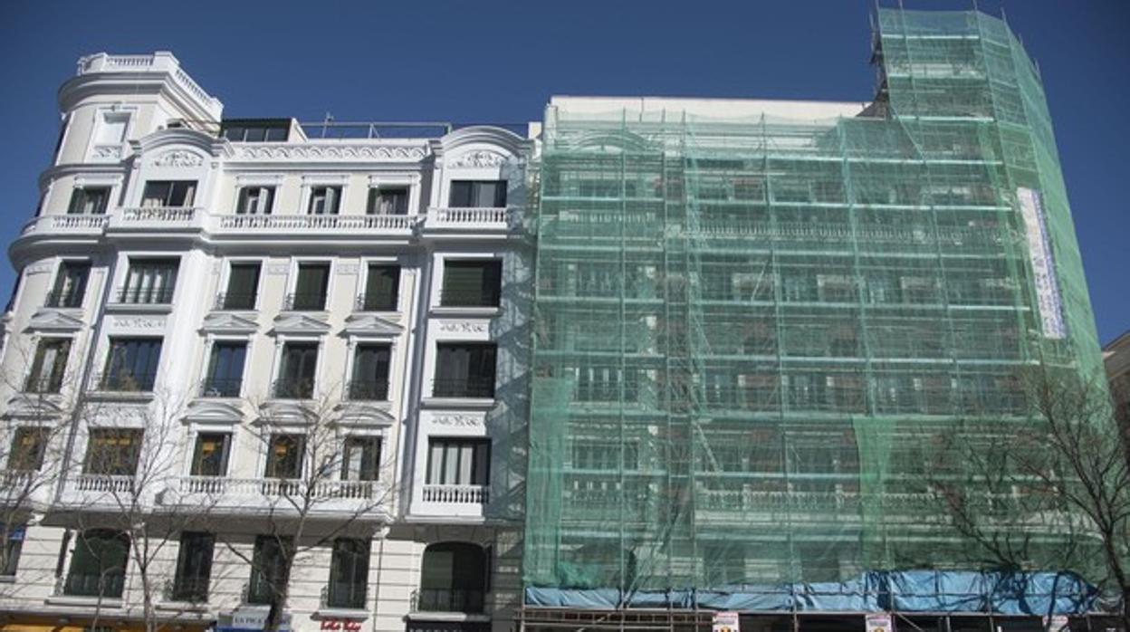 Edificio en rehabilitación en Madrid