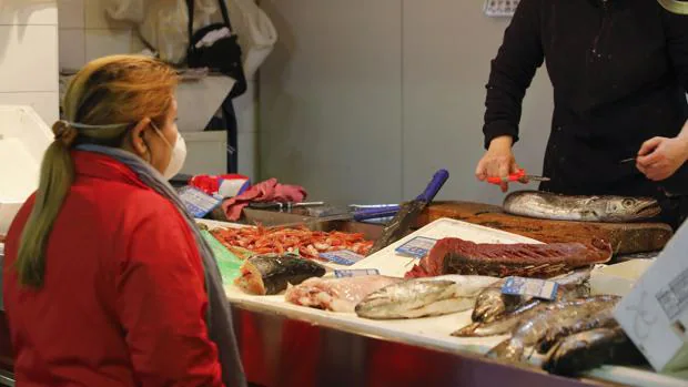 ¿Qué App permiten comprar en supermercados y tiendas de Andalucía alimentos a punto de caducar?