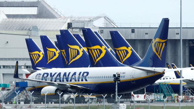 Ryanair y Sepla pactan un recorte salarial del 20% para los pilotos españoles de la low cost