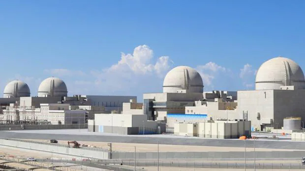 Emiratos pone en marcha la primera central nuclear del mundo árabe