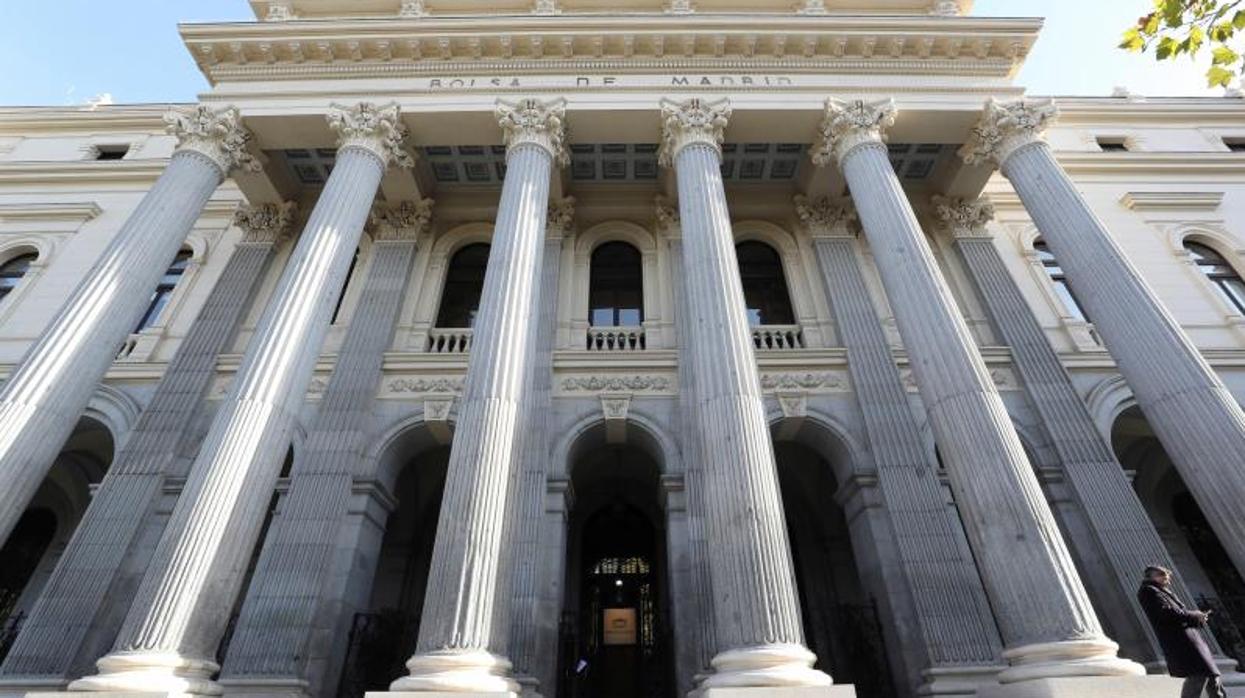 Fachada del edificio de la Bolsa