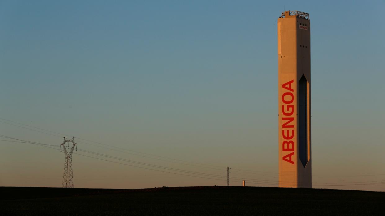 La torre de energía solar de la compañía en Sanlucar la Mayor