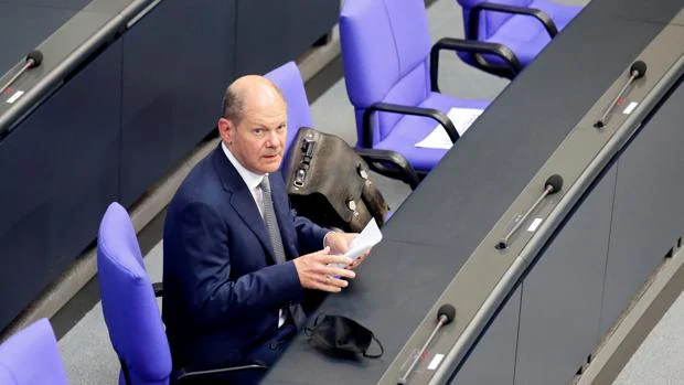 El ministro alemán de Finanzas bajo fuego parlamentario por dos graves escándalos financieros