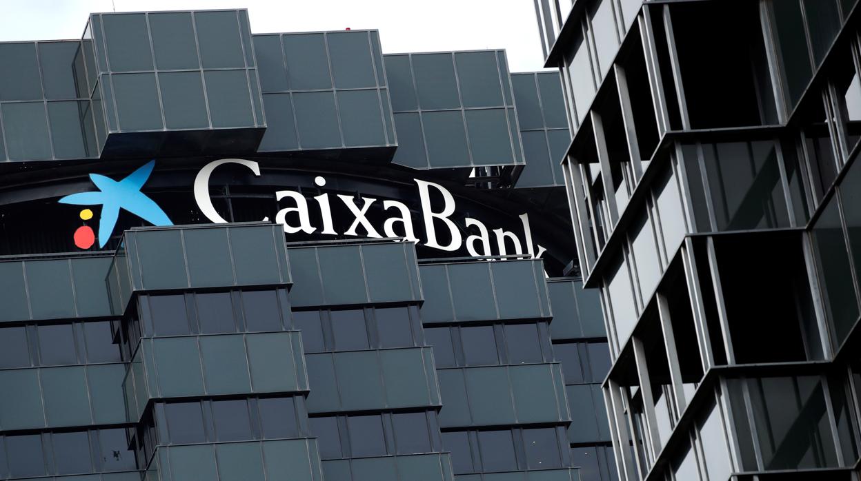 Caixabank celebrará todos sus consejos de administración y comités