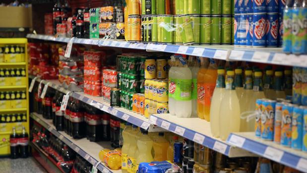 La subida del IVA a las bebidas azucaradas destruirá hasta 6.150 empleos