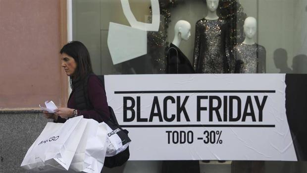 El 51% de los españoles asegura que comprará más a través de Internet en el Black Friday por el Covid-19