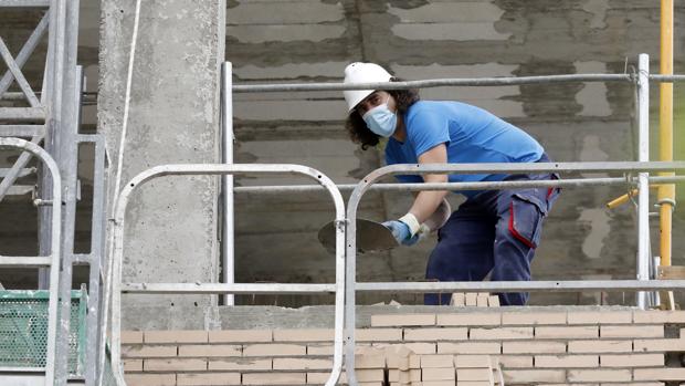 La Junta de Andalucía licita 7,19 millones para cursos de  construcción que beneficiarán a 2.350 alumnos