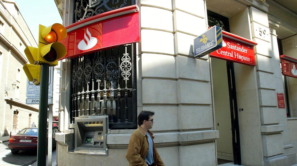 Banco Santander continúa con su intención de ejecutar el ERE