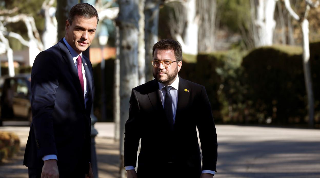 Pedro Sánchez junto a Pere Aragonés