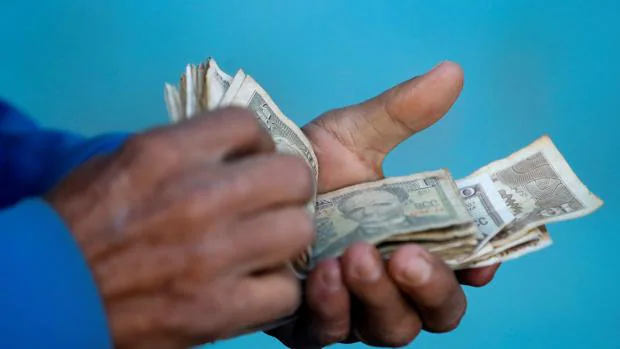 Cuba dirá adiós a su doble moneda el próximo 1 de enero, mientras crece el temor a la inflación
