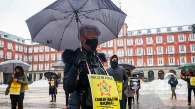 Las peluquerías españolas protestan en 77 ciudades para exigir el regreso al IVA reducido del 10%