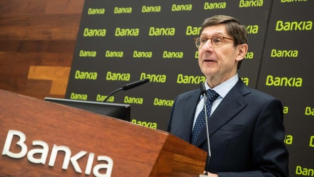 Bankia destierra el fantasma del veto a su fusión con Caixabank: «No esperamos restricciones de la CNMC»