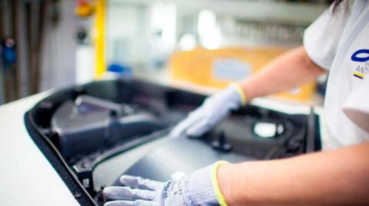España exporta prácticamente el 60% de los componentes que fabrica para la industria de automoción