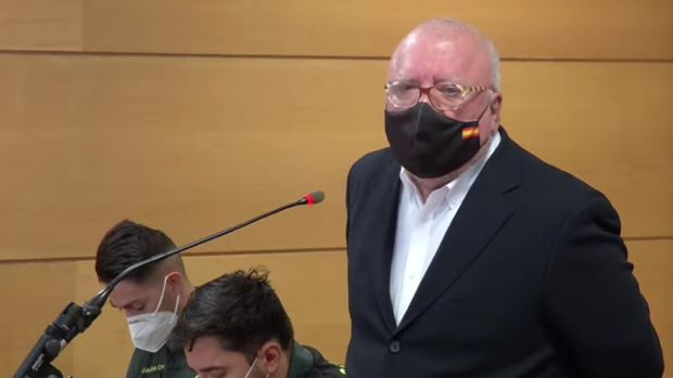 El juez imputa a cuatro policías por suministrar datos a Villarejo para los encargos del BBVA