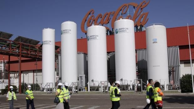 Los sindicatos de Coca-Cola European Partners convocan tres días de huelga por el ERE a 360 empleos