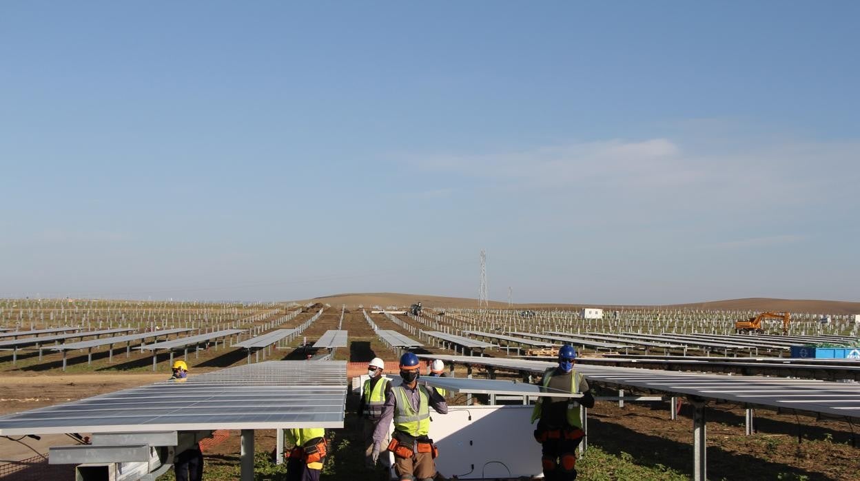 Construcción planta fotovoltaica