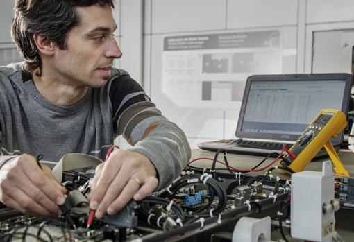 Convertidor de electrónica de potencia para tracción ferroviaria