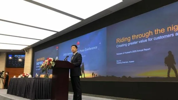 Huawei reconoce el impacto de las sanciones de Estados Unidos, especialmente en la venta de móviles
