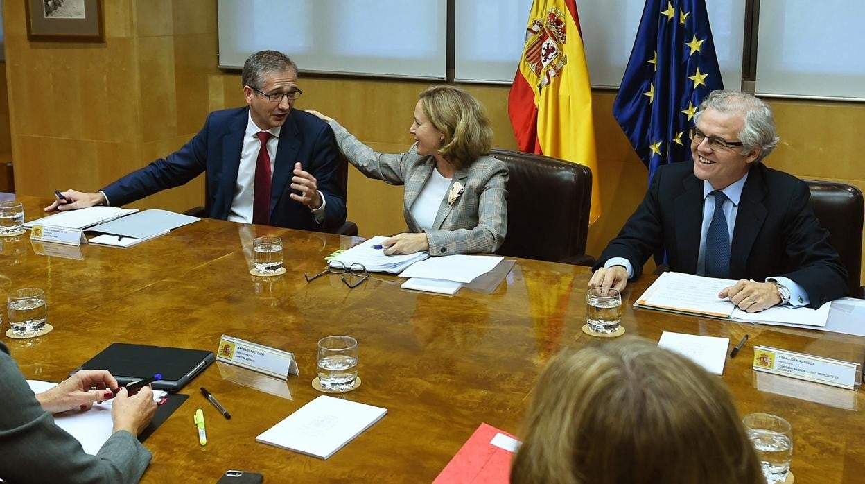 María Jesús Pérez: Caixabank: una lección de Barrio Sésamo para Calviño y Escrivá