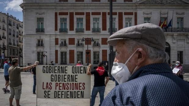 El gasto en pensiones sube un 2,6% en abril y alcanza un récord de 10.136 millones de euros