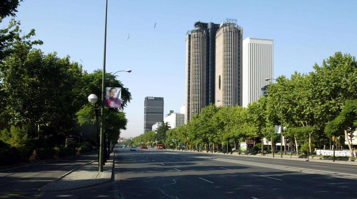 El paseo de la Castellana, vacío en plena pandemia