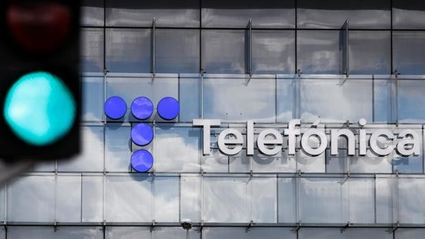 Telefónica ganó 886 millones hasta marzo, un 118% más, a pesar de registrar menos ingresos