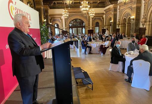 El presidente de honor de Azvi durante su intervención en el acto celebrado en Hotel Alfonso XIII de Sevilla