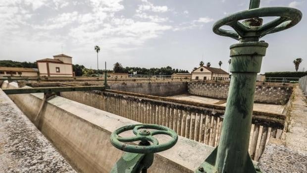 La sequía inversora marchita las redes de agua potable de España