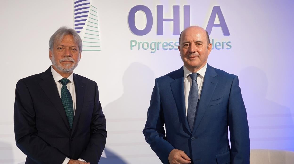 El presidente de OHLA, Luis Amodio , y su CEO Fernández Gallar