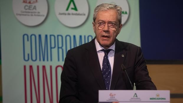 La Junta lanza un plan para acercar a Andalucía a la media española de PIB industrial