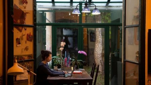 Las ofertas de empleo con teletrabajo se disparan un 214% en España a raíz de la pandemia