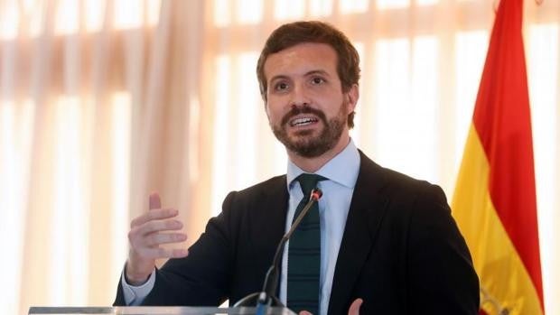 Casado promete una ley para que el consumidor pague solo por la energía consumida