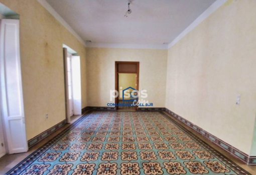 Interior de piso en venta en el centro de Cádiz