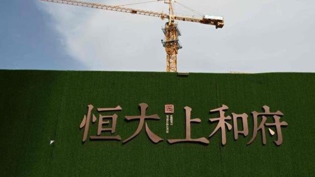 La deuda de Evergrande amenaza con reventar la burbuja inmobiliaria china