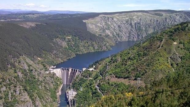 Las eléctricas desarman los argumentos de Ribera para recortar ingresos a hidráulicas y nucleares