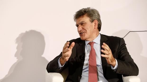 Álvarez (Santander): «Los reguladores sobrevaloran los riesgos de los bancos»