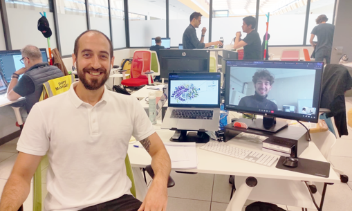 Fran Quero y Rodrigo Hernández en las oficinas de Multiverse Computing