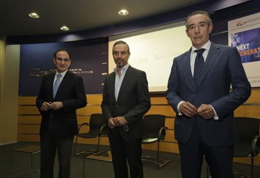 Javier González de Lara, Juan Bravo y Juan Antonio Alcaraz