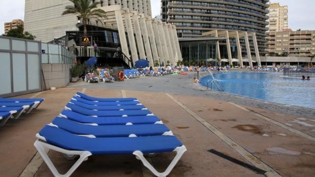 La luz ahoga a los hoteles: «Un establecimiento medio pasa de consumir 40.000 euros a 120.000»