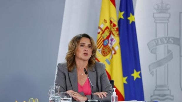 El Gobierno dará cheques de 90 euros de media a familias vulnerables para que paguen la calefacción