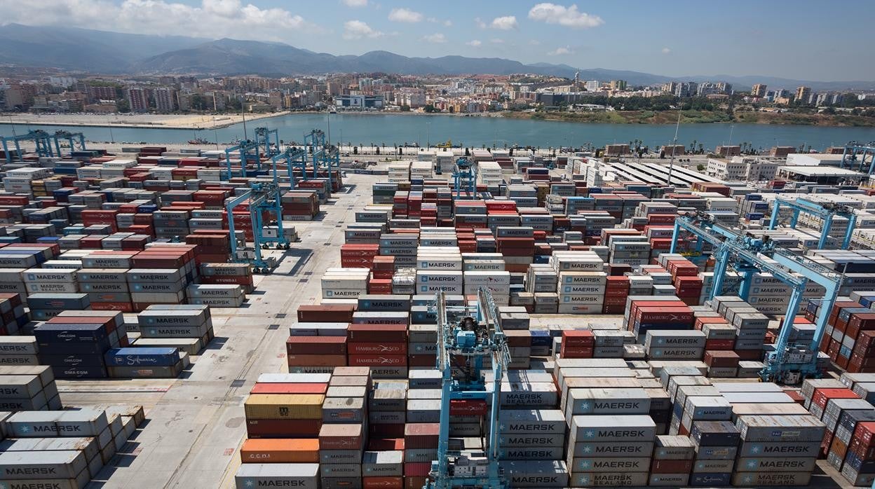 Contenedores en el puerto de Algeciras