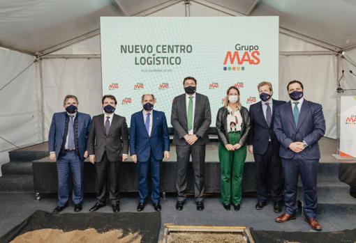 Grupo MAS pone la primera piedra de su nuevo centro logístico de Guillena