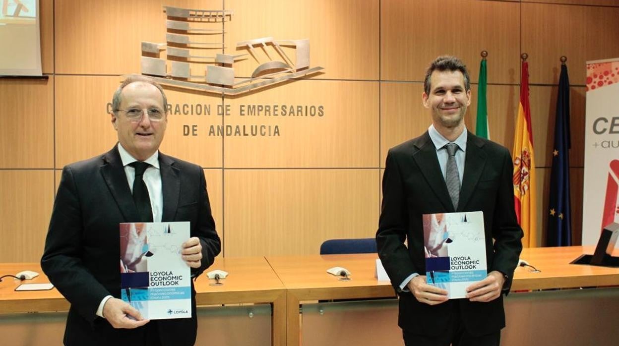 Luis Fernández-Palacios y Olexandr Nekhay en la presentación del informe