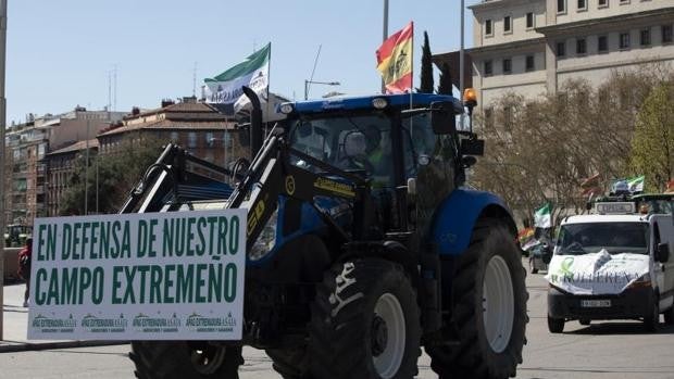 Un campo hastiado del Gobierno se une a los transportistas y convoca sus propias movilizaciones