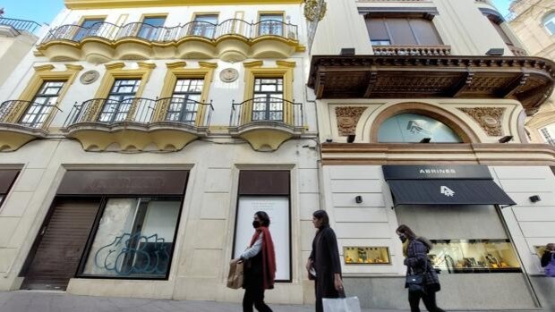 La familia Abrines alquila un edificio en la milla de oro de Sevilla para abrir la mayor joyería de Andalucía