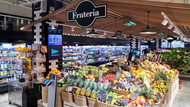 Supermercados El Corte Inglés saldrá de los grandes almacenes de la compañía con tiendas a pie de calle